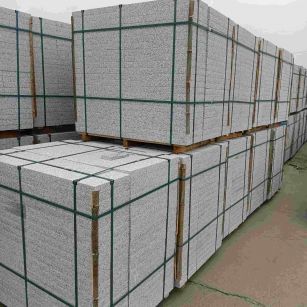 汉中 白麻花岗岩石材荔枝面地铺石（300*600*50）