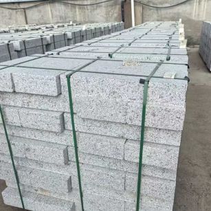 汉中 白麻花岗岩路沿石，弧形路沿石，道牙石，马路牙子，界石，路缘石，平沿石，直岩石，平缘石等