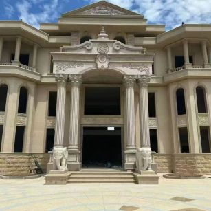 汉中 黄金麻别墅外墙干挂，大柱，大象，蘑菇石，雕花板