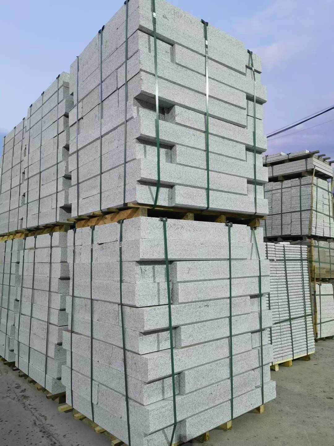 汉中 芝麻白花岗岩路沿石，路缘石，路肩石，道牙，立缘石，马路牙子，街沿石，侧石等