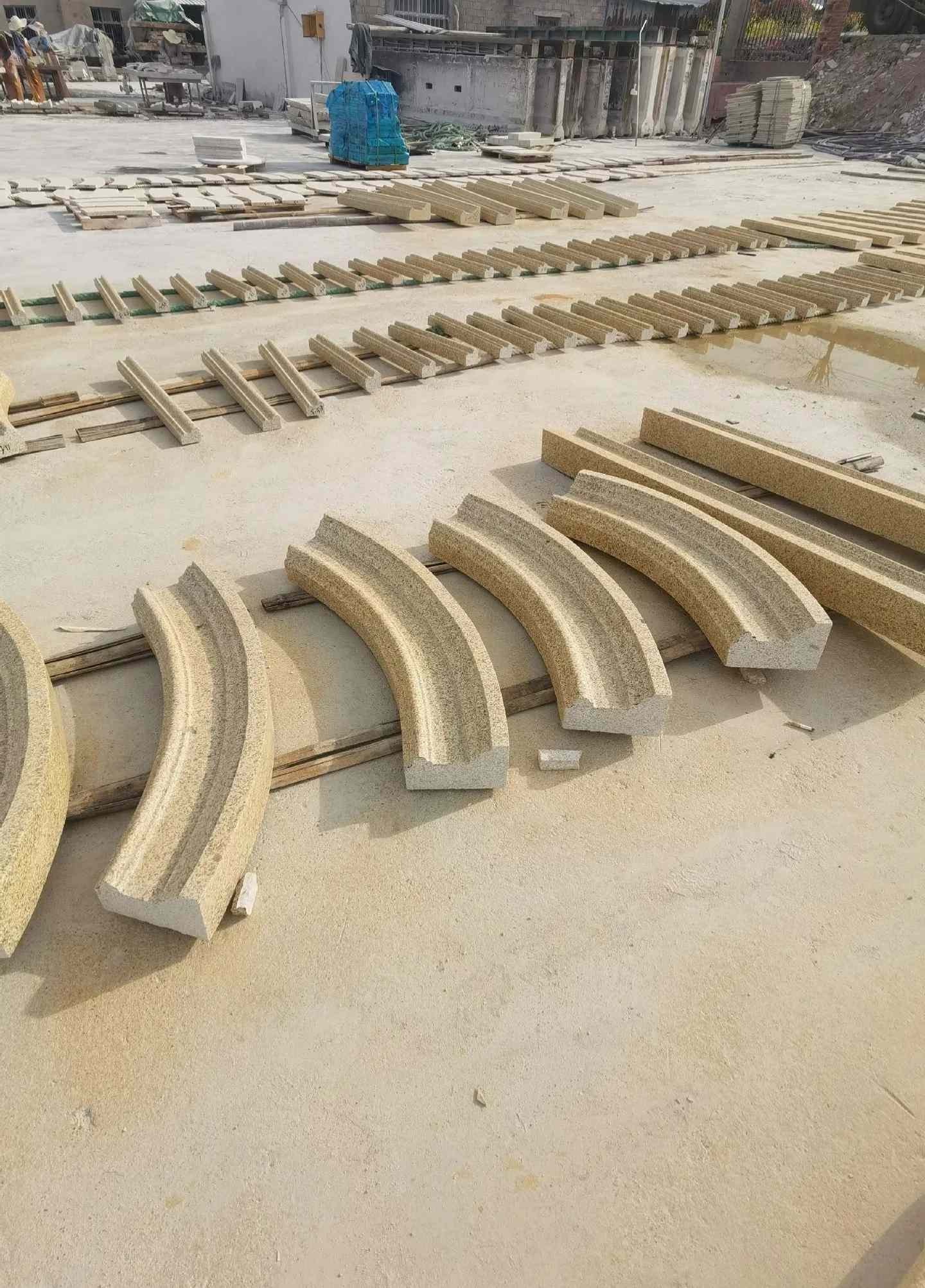 汉中 黄金麻花岗岩别墅线条