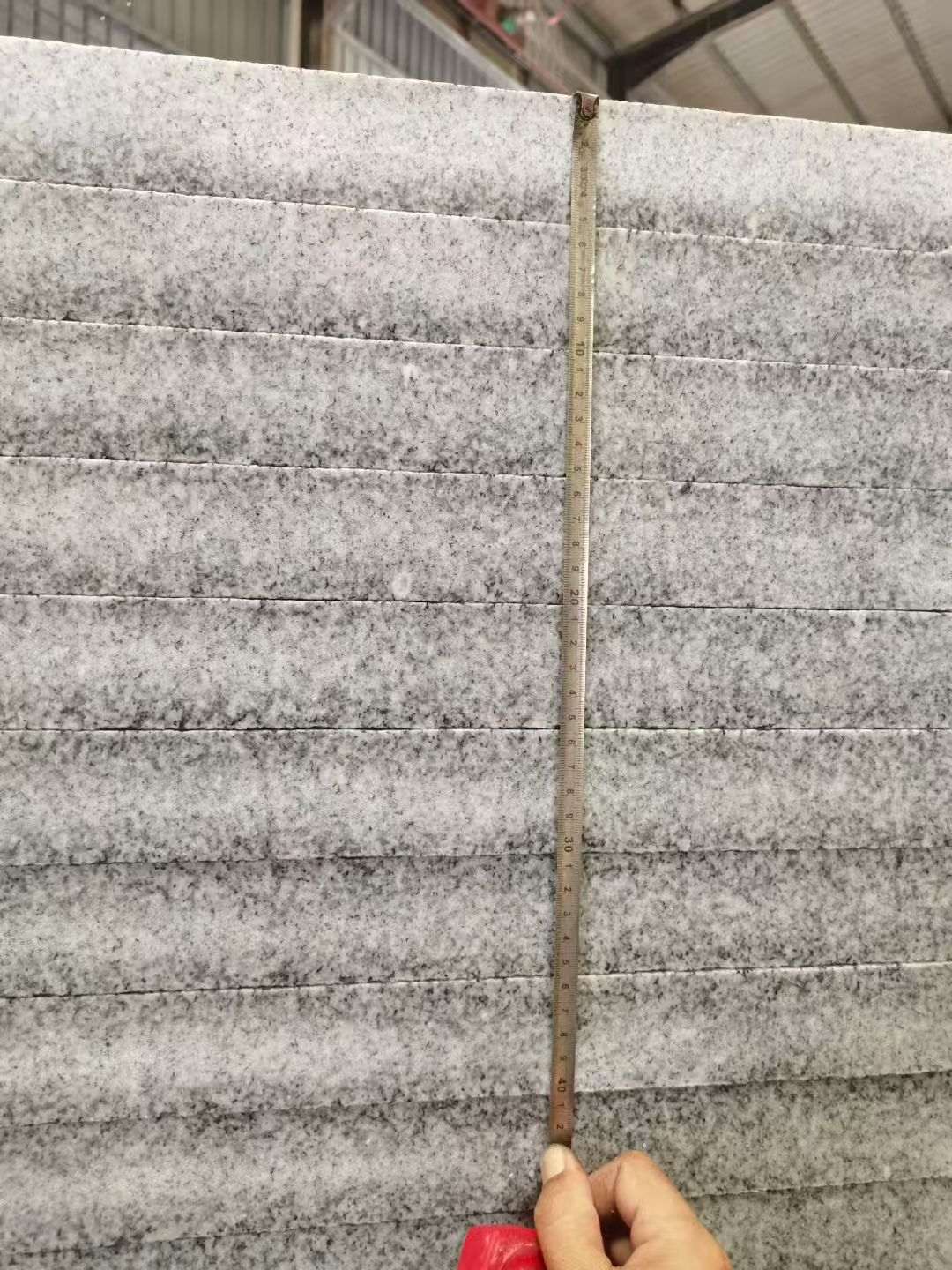 汉中 芝麻白火烧成品厚薄均匀，B料价格接近A料质量