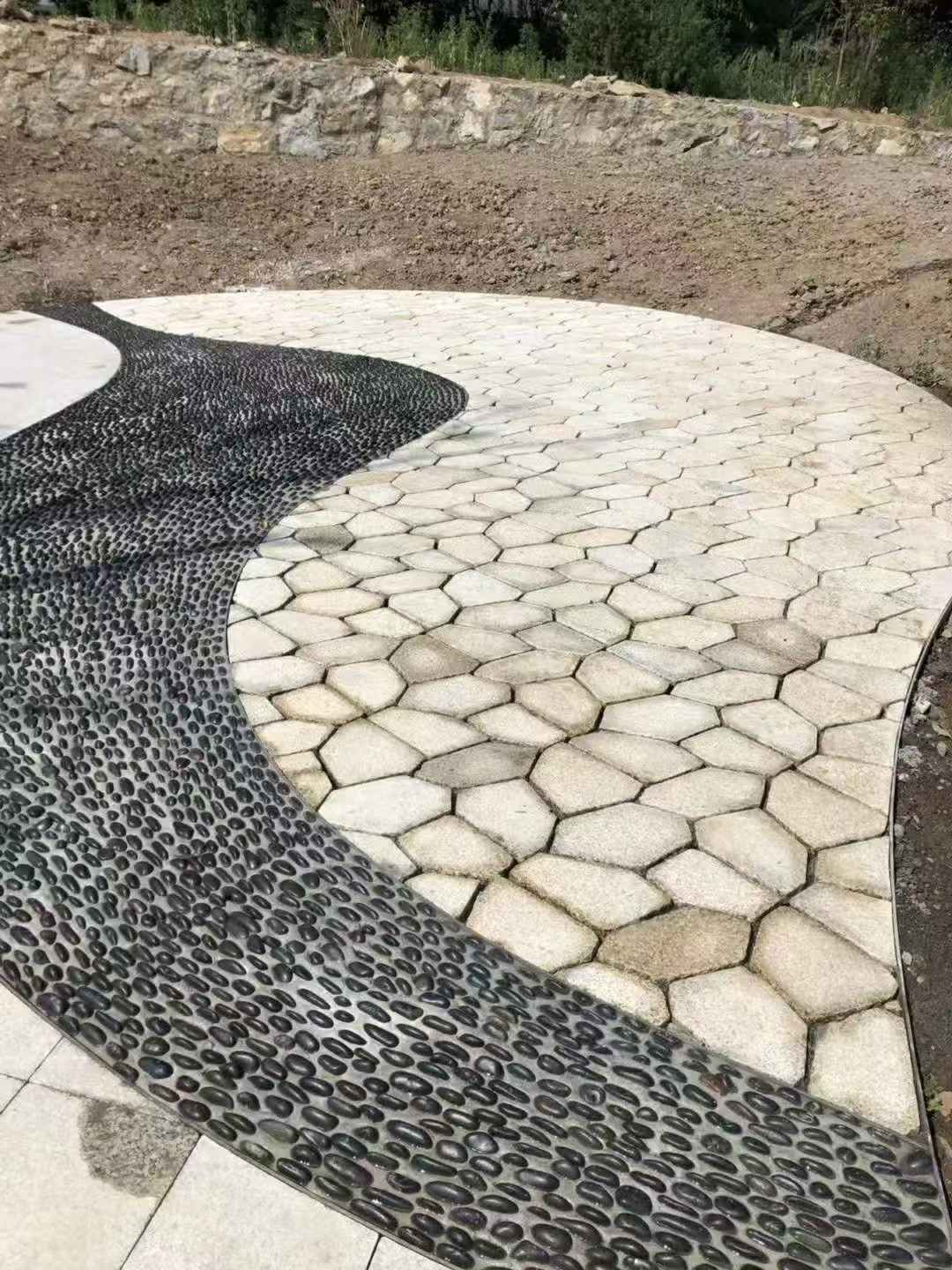 汉中 黄金麻冰裂纹地铺石工地铺装案例