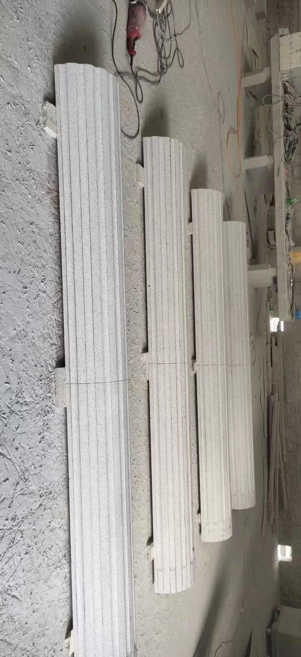 汉中 花岗岩厂家带你看白麻花岗岩门楼大柱柱皮